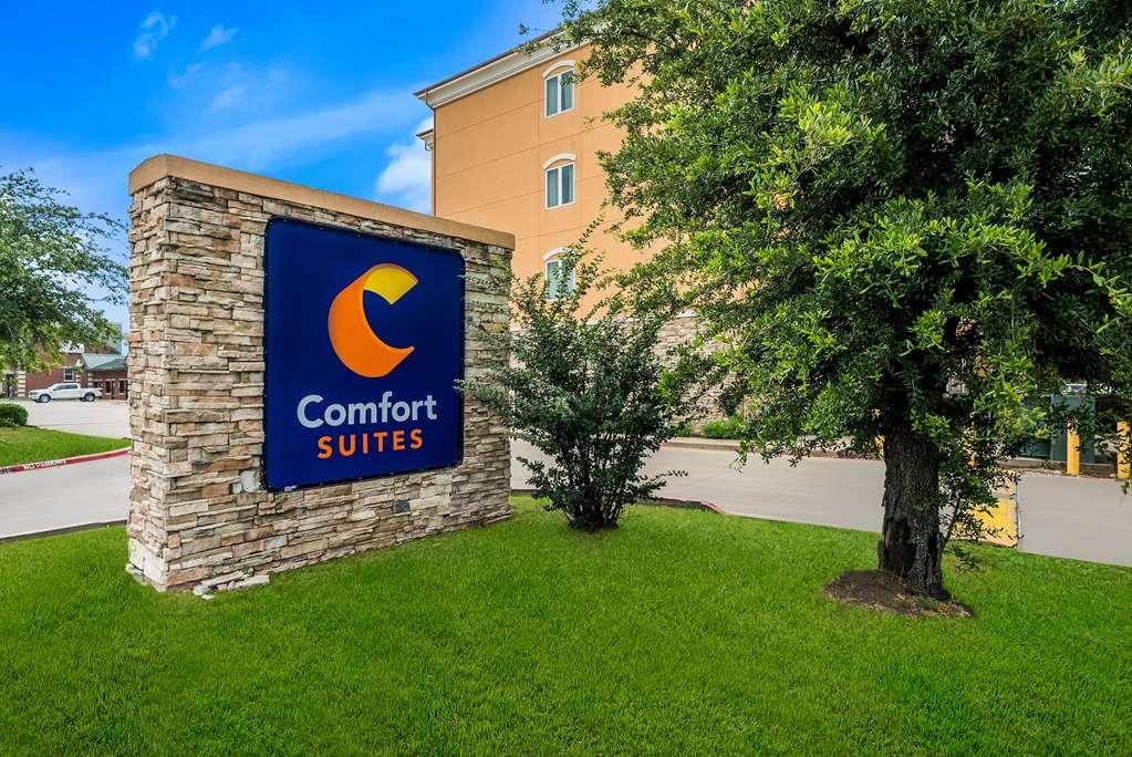 Comfort Suites Plano - Dallas North Exterior photo